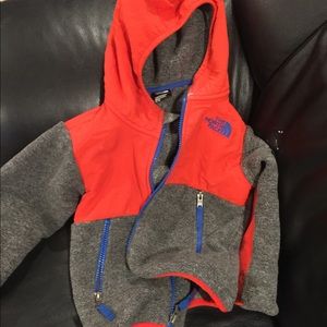 Preowned kids boys North Face sz 2T